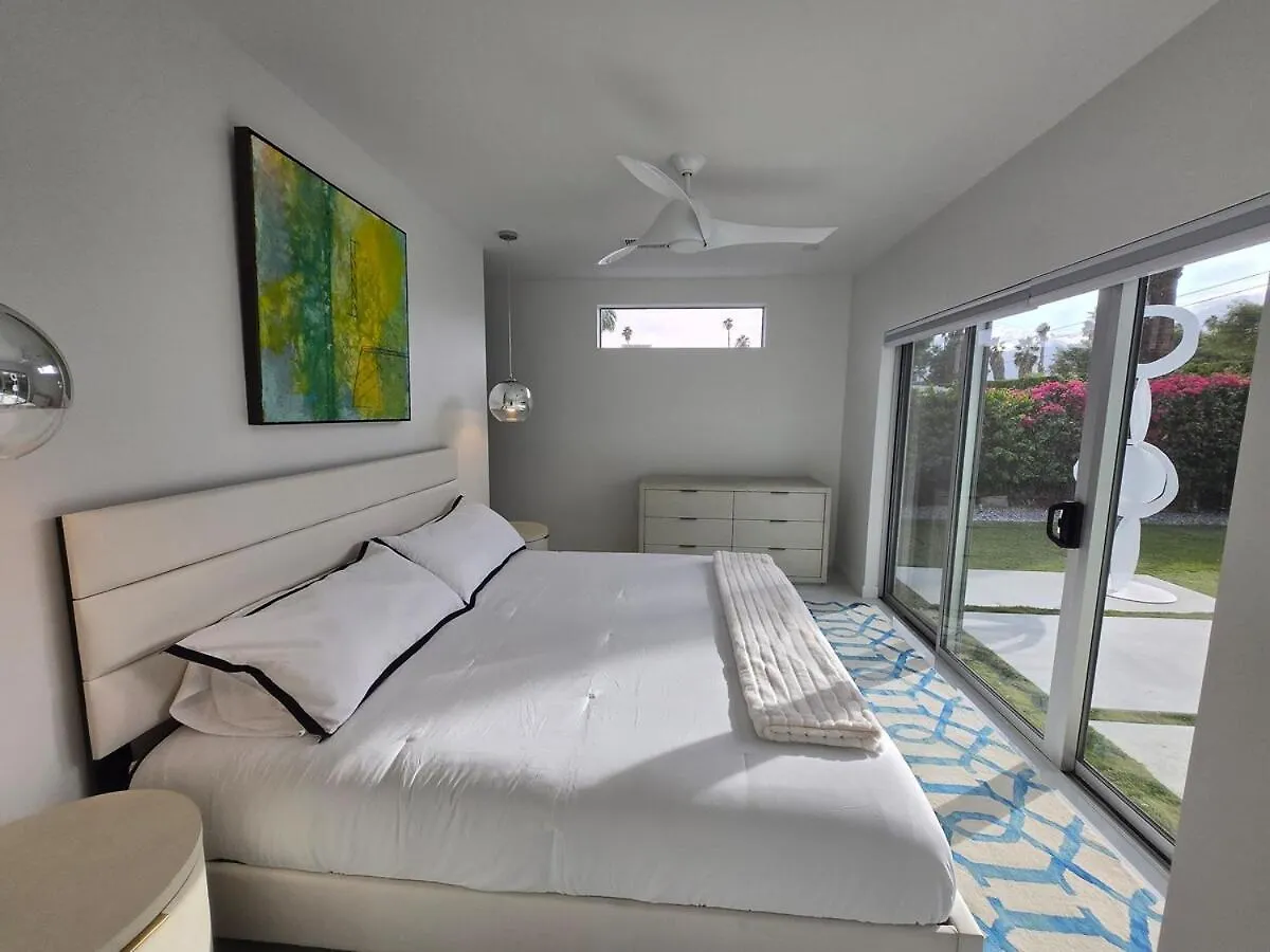 公寓 As Seen On Hgtv Desert Flippers The Pink Door 棕榈泉 美国