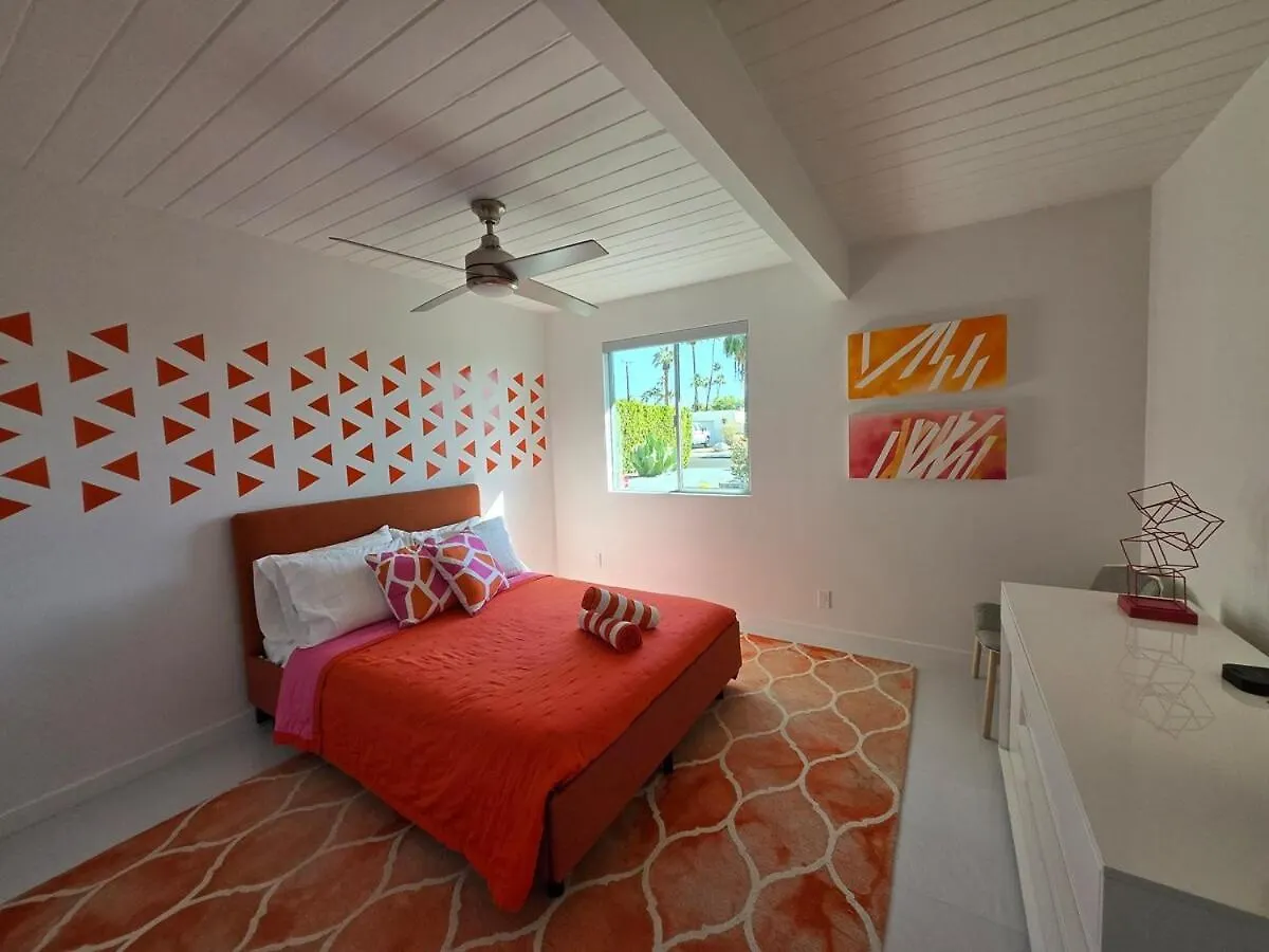公寓 As Seen On Hgtv Desert Flippers The Pink Door 棕榈泉